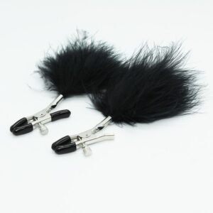 PINZAS PARA PEZONES CON PLUMAS